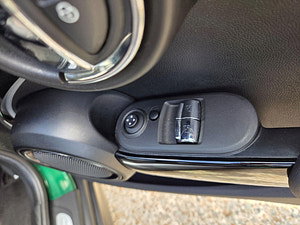 MINI Hatch thumbnail