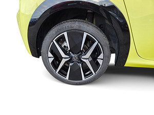 Peugeot 208 thumbnail