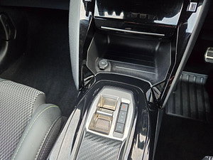 Peugeot 208 thumbnail