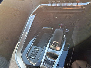Peugeot 3008 thumbnail