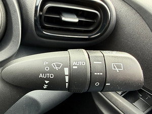 Toyota Yaris thumbnail
