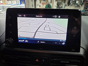 Vauxhall Combo life automatic thumbnail
