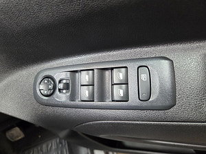 Vauxhall Combo life automatic thumbnail