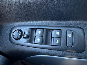 Vauxhall Combo Life thumbnail