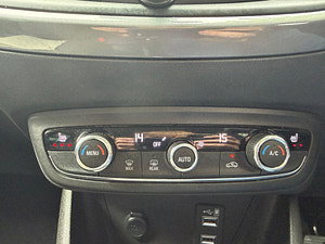 Vauxhall Crossland thumbnail