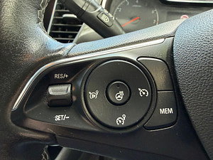Vauxhall Crossland thumbnail