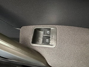 Volkswagen Caddy maxi 5 st automatic thumbnail