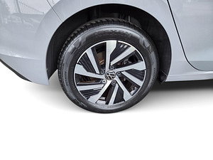 Volkswagen Golf thumbnail
