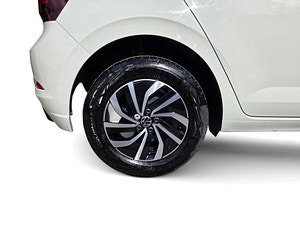 Volkswagen Polo thumbnail