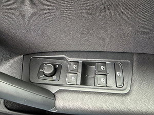 Volkswagen Tiguan thumbnail