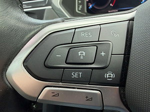 Volkswagen Tiguan thumbnail