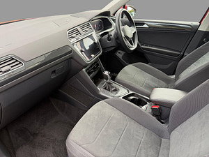 Volkswagen Tiguan thumbnail