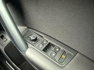 Volkswagen Tiguan thumbnail