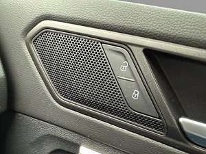 Volkswagen Tiguan thumbnail