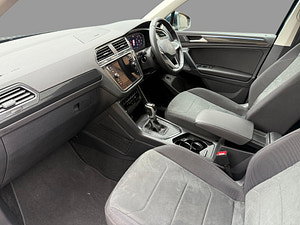 Volkswagen Tiguan thumbnail