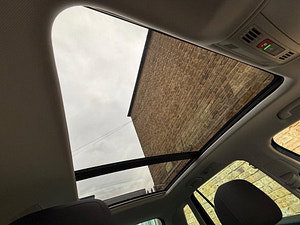 Volkswagen Tiguan thumbnail