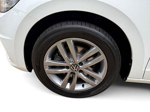 Volkswagen Touran thumbnail
