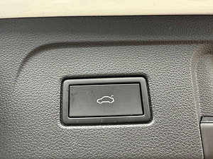 Volkswagen Touran thumbnail