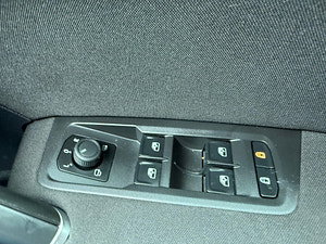 Volkswagen Touran thumbnail