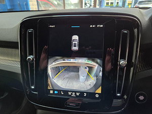 Volvo XC40 thumbnail
