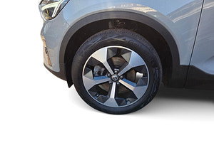 Volvo XC40 thumbnail