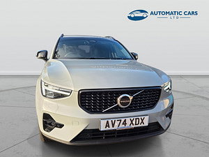 Volvo XC40 thumbnail