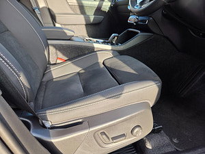 Volvo XC40 thumbnail