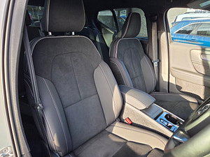 Volvo XC40 thumbnail