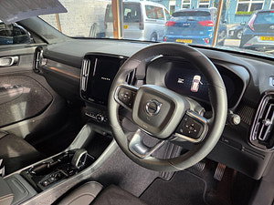 Volvo XC40 thumbnail