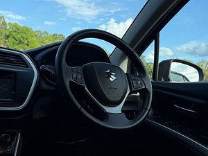Suzuki SX4 S-Cross thumbnail