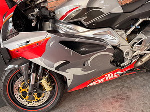 Aprilia Rsv 1000 thumbnail