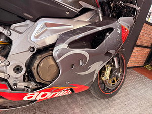 Aprilia Rsv 1000 thumbnail