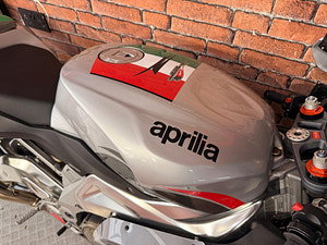 Aprilia Rsv 1000 thumbnail
