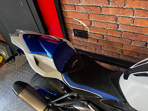 BMW HP4 thumbnail