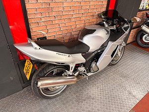 Honda CBR1100XX Super Blackbird thumbnail