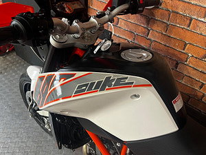 KTM 690 Duke thumbnail