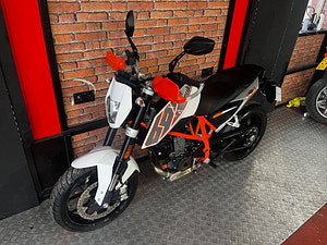 KTM 690 Duke thumbnail