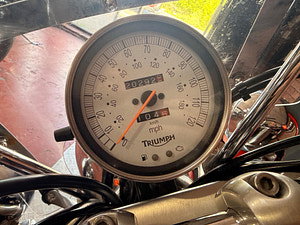Triumph Bonneville america 865 thumbnail