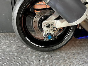 Yamaha R1 thumbnail