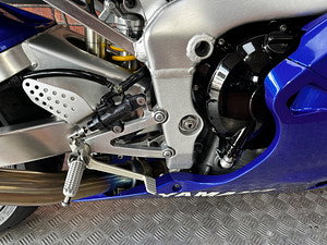 Yamaha R1 thumbnail