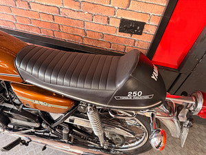 Yamaha RD250 thumbnail