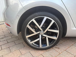 Volkswagen Golf thumbnail