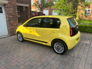 Volkswagen up! thumbnail