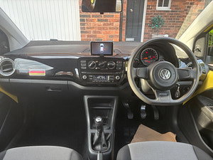 Volkswagen up! thumbnail