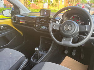 Volkswagen up! thumbnail