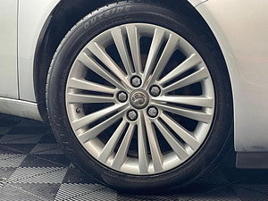 Vauxhall Insignia thumbnail