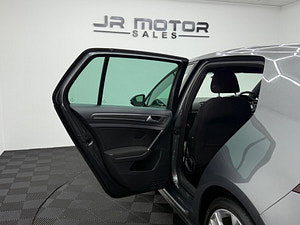 Volkswagen Golf thumbnail