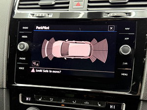 Volkswagen Golf thumbnail