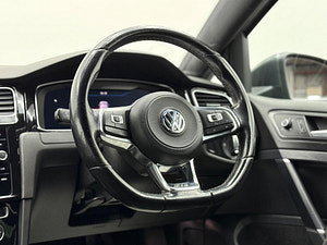Volkswagen Golf thumbnail