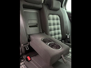 Volkswagen Golf thumbnail